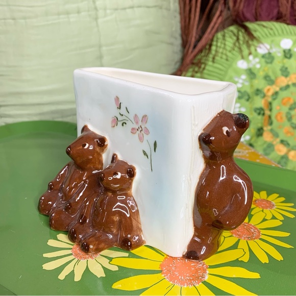 Three Bears Vase - Picture 2 of 9